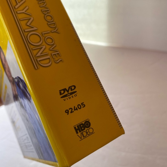 Authentic Everybody Loves Raymond Season 6 DVD Set - Picture 6 of 16